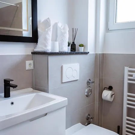 公寓 Moderne 1 Mit Sonnenterrasse Und Parkplatz, In Ruhiger Lage, Nur Wenige Gehminuten Zum Ostsee Sandstrand *