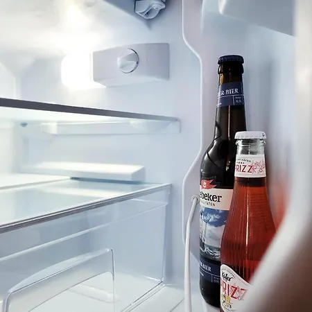 Moderne 1 Mit Sonnenterrasse Und Parkplatz, In Ruhiger Lage, Nur Wenige Gehminuten Zum Ostsee Sandstrand *